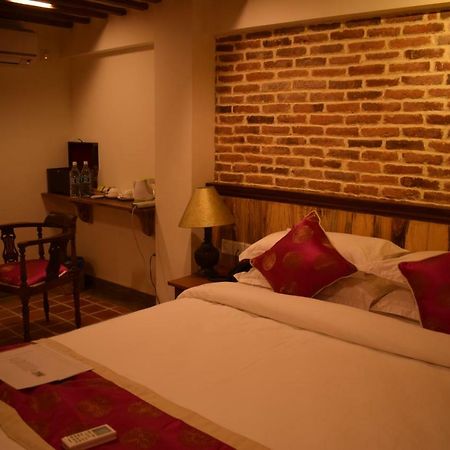 Hotel Heranya Yala Katmandu Zewnętrze zdjęcie